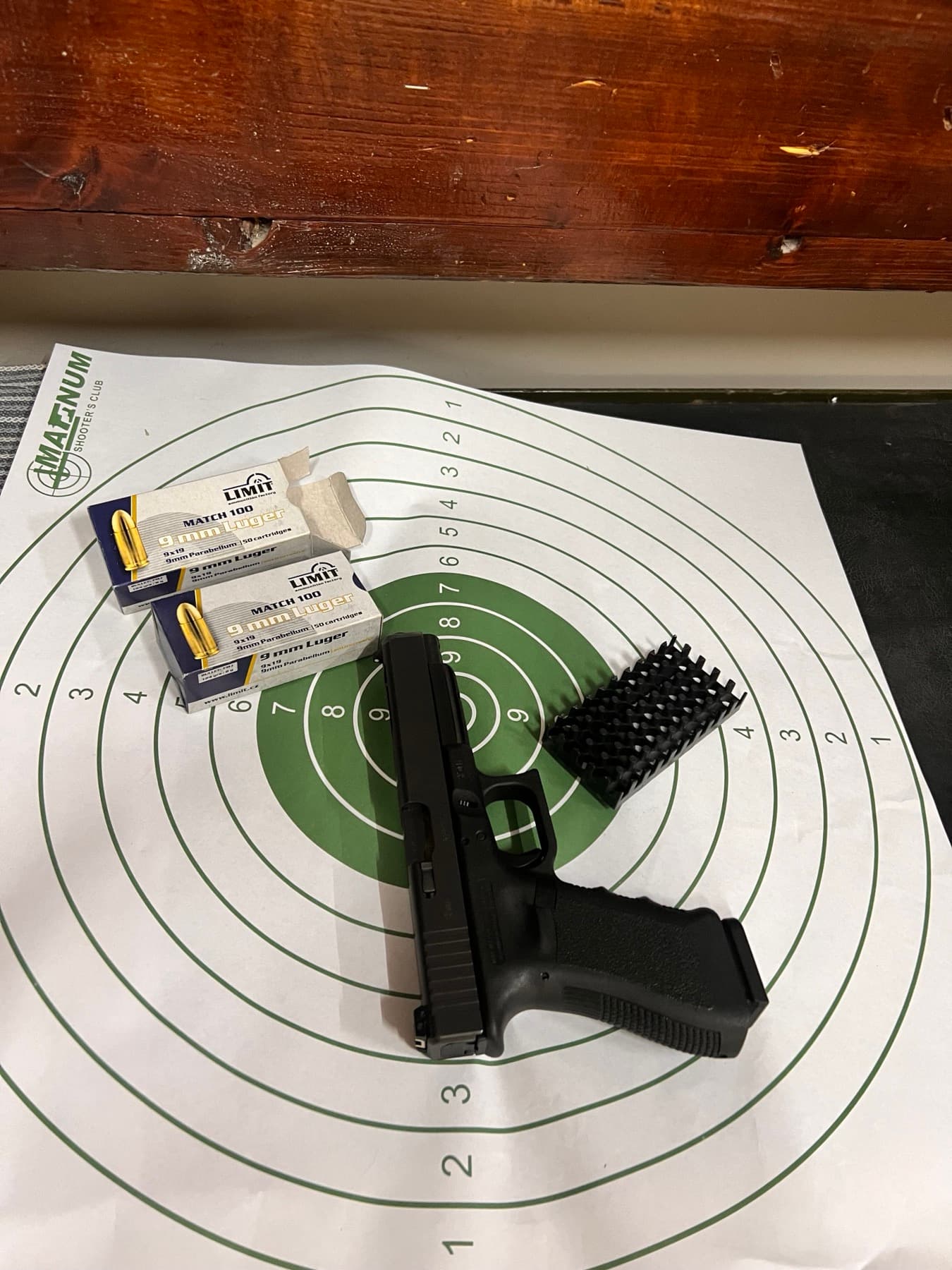 Мишень и боеприпасы